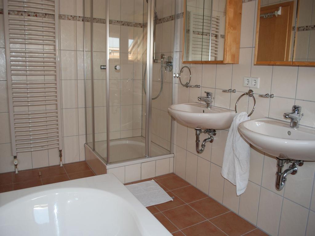 Ferienwohnung Mit Pool Straubenhardt المظهر الخارجي الصورة
